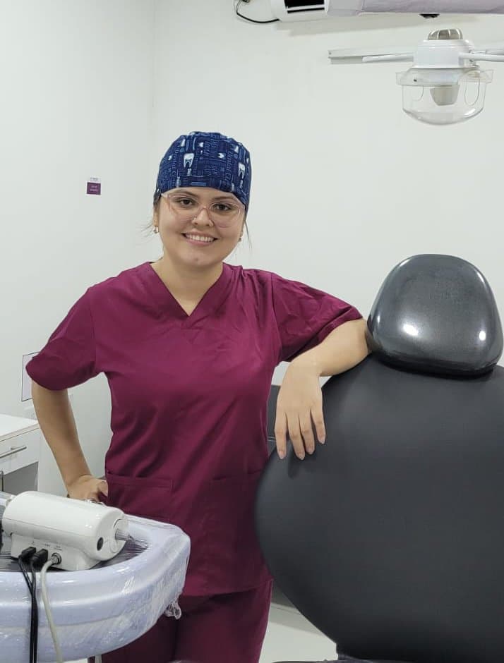 Odontóloga Llency Jaimes Sanabria en su consultorio